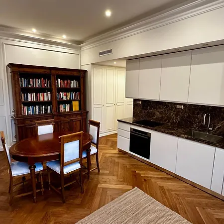 Dandy Elegance Loft דירה